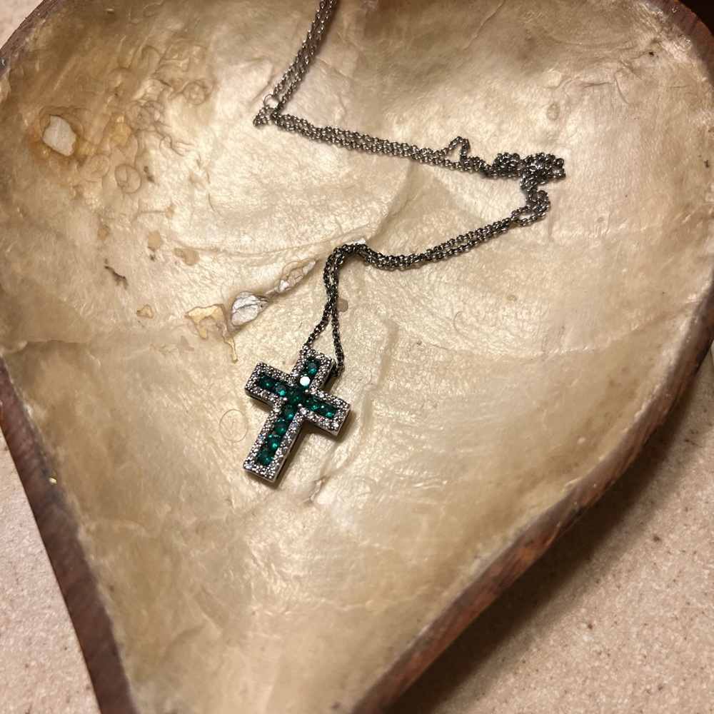 Emerald Green CZ Cross Pendant‎ Necklace Sterling Silver